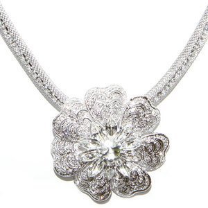 Chunky Crystal Flower Necklace made with Swarovski Elements Chunky Crystal Flower Necklace made with Swarovski Elements