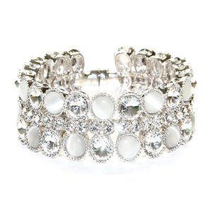 Crystal & White Opal Cats-Eye Bracelet made with Swarovski Elements Crystal & White Opal Cats-Eye Bracelet made with Swarovski Elements